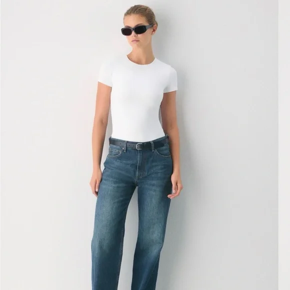 NWT Aritzia Original Contour Marvel T-Shirt - Picture 4 of 4